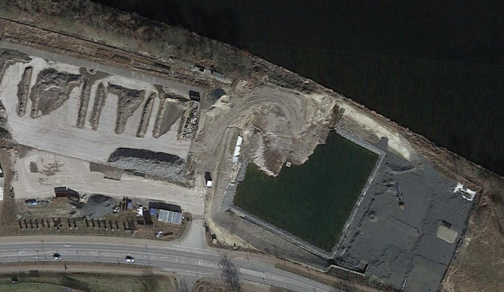 Nassaushub im künftigen Hafenbecken (Quelle: Google-Earth, 3/18/2018)